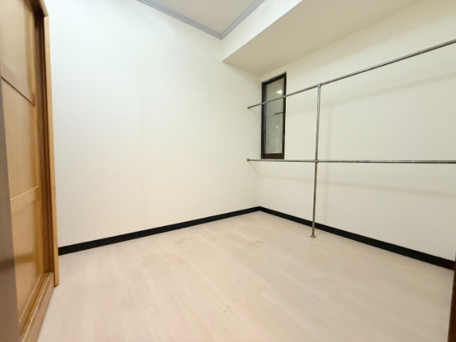 泰山買房賣屋未來塭仔圳邊間可碩四房車,新北市泰山區仁愛路