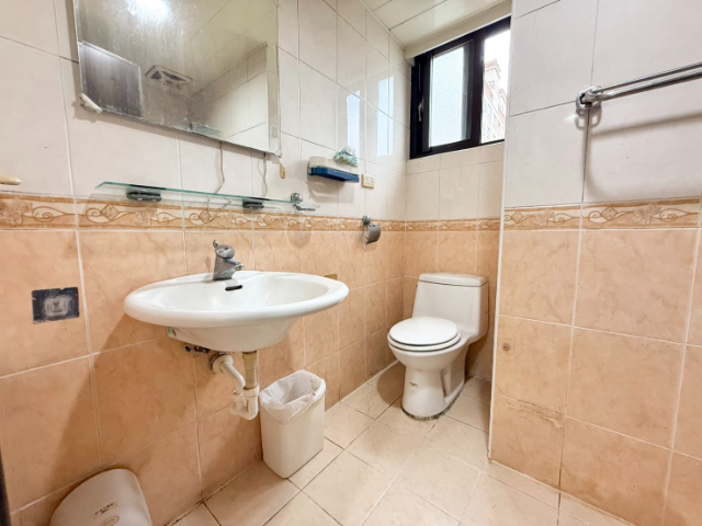 泰山買房賣屋未來塭仔圳邊間可碩四房車,新北市泰山區仁愛路