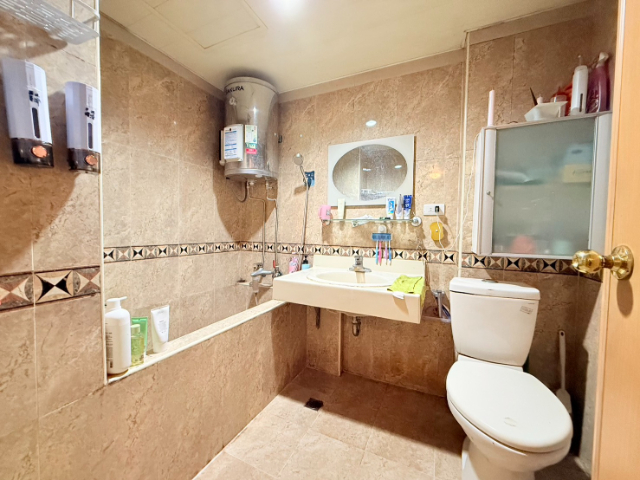 泰山買房賣屋15%低公設稀有電梯大四房,新北市泰山區泰林路二段