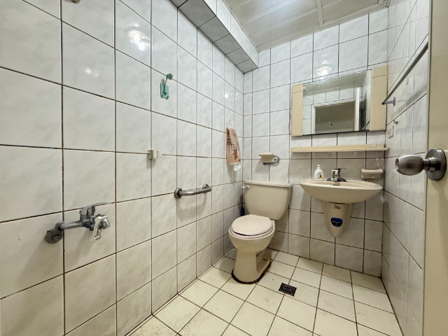 五股買房賣屋星洲挑高溫馨四房車,新北市五股區成泰路一段