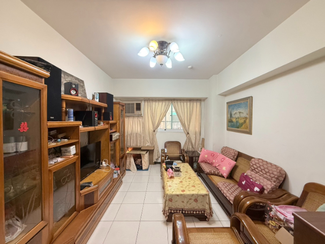 ⭐泰山買房賣屋低公設雙學區方正三房車,新北市泰山區泰林路二段