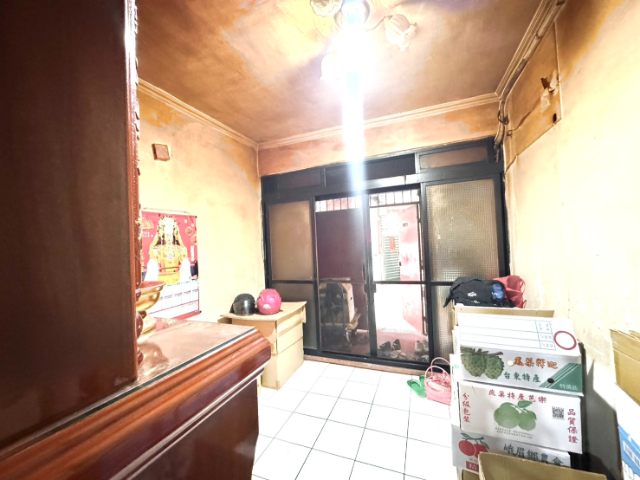 ⭐泰山買房賣屋民安西路壹樓雙層使用空間,新北市新莊區民安西路