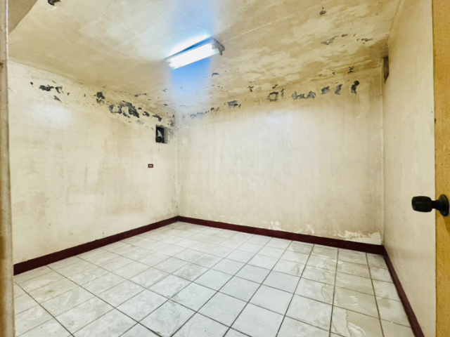 ⭐泰山買房賣屋民安西路壹樓雙層使用空間,新北市新莊區民安西路