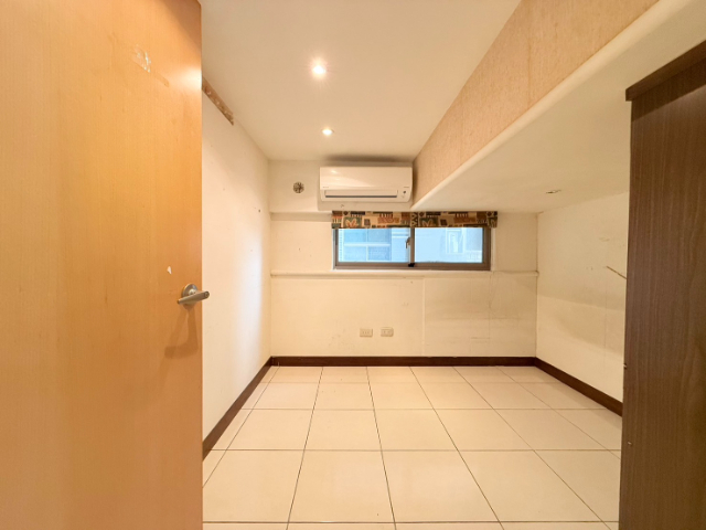 ☀五股買房麗寶建設永久景觀挑高4+1房,新北市五股區登林路