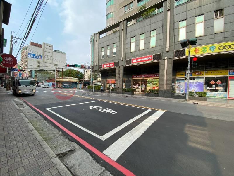 ☀泰山買房賣屋公園學區收租三房,新北市泰山區明志路三段