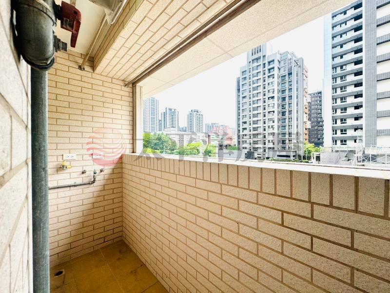 泰山買房賣屋溫馨上居銀座四房雙車,新北市新莊區昌學街