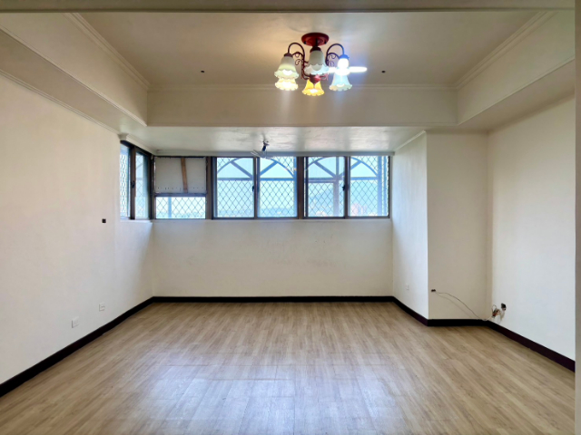 五股買房賣屋低公設景觀四房車,新北市五股區凌雲路一段