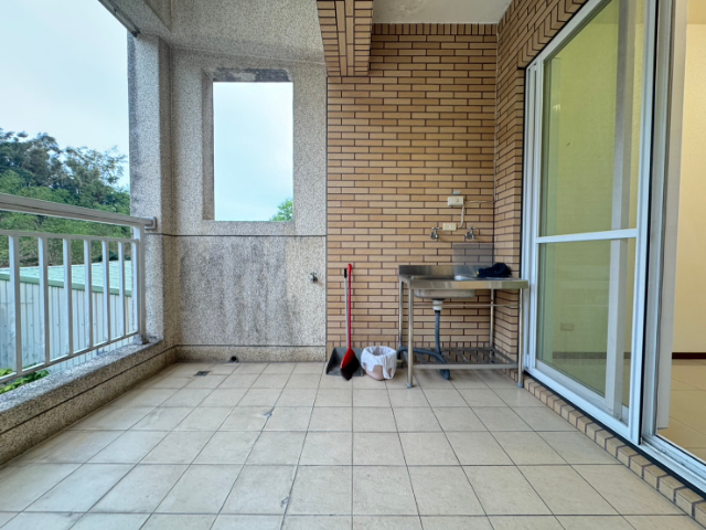 五股買房賣屋稀有好停車築樂邊間透天,新北市五股區御史路