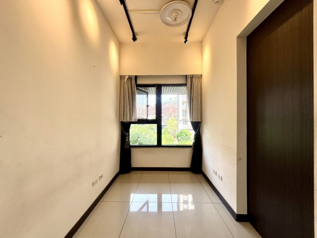 ☀五股買房賣屋SKY1大露臺精裝兩房車,新北市五股區新五路三段