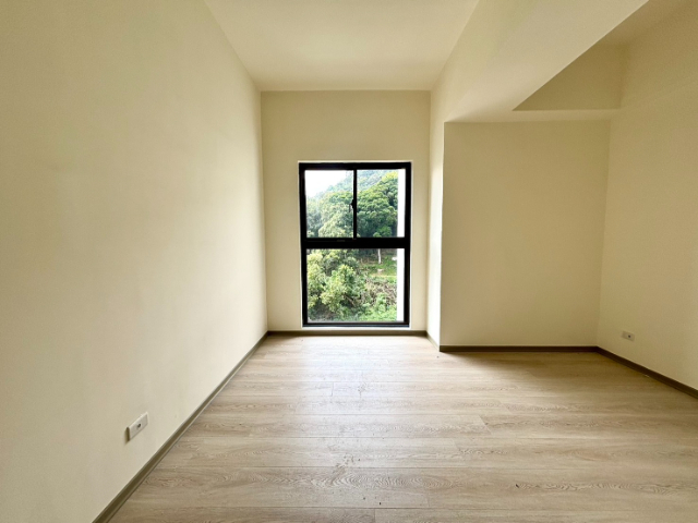 泰山買房賣屋明志天璽．露臺戶採光兩房車,新北市泰山區明志路二段