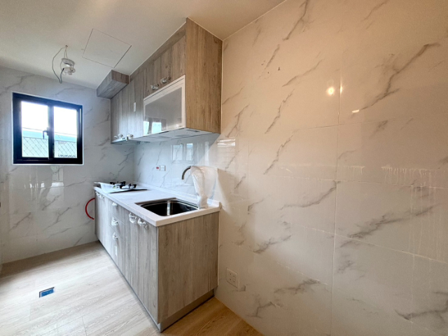 泰山買房賣屋明志天璽．露臺戶採光兩房車,新北市泰山區明志路二段