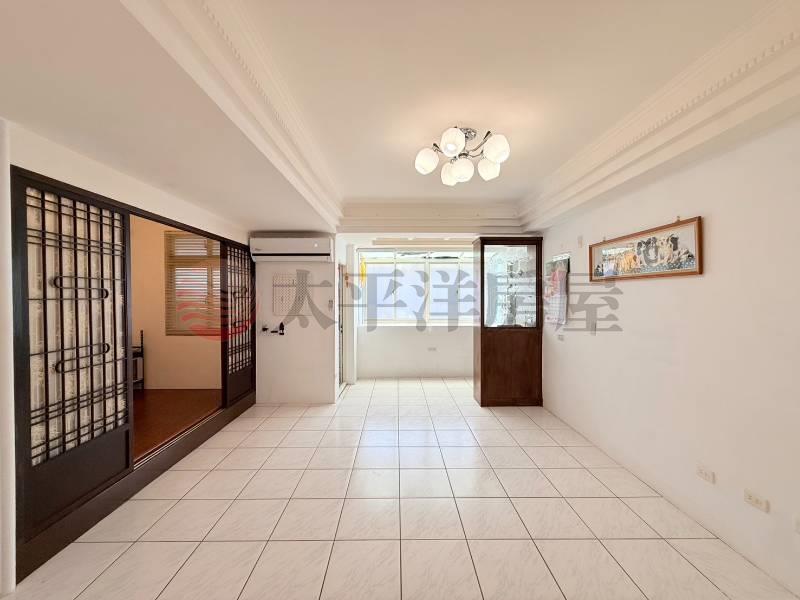 泰山買房賣屋天然瓦斯清幽6房頂佳,新北市泰山區辭修路