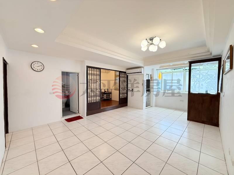 泰山買房賣屋天然瓦斯清幽6房頂佳,新北市泰山區辭修路