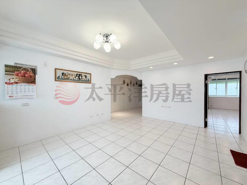 泰山買房賣屋天然瓦斯清幽6房頂佳,新北市泰山區辭修路