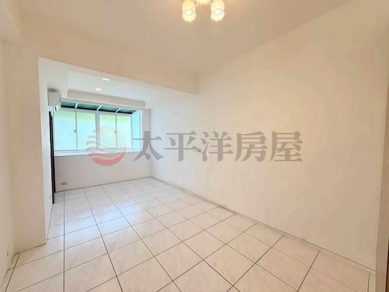 泰山買房賣屋天然瓦斯清幽6房頂佳,新北市泰山區辭修路