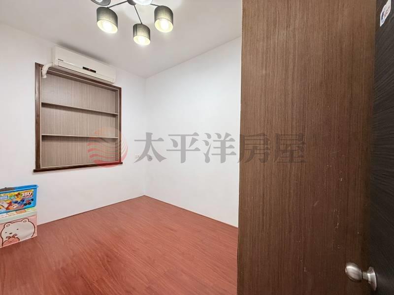 泰山買房賣屋天然瓦斯清幽6房頂佳,新北市泰山區辭修路