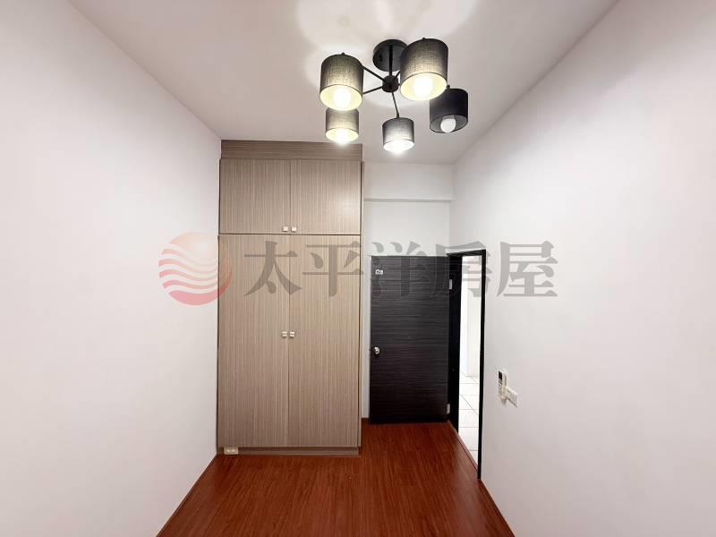 泰山買房賣屋天然瓦斯清幽6房頂佳,新北市泰山區辭修路