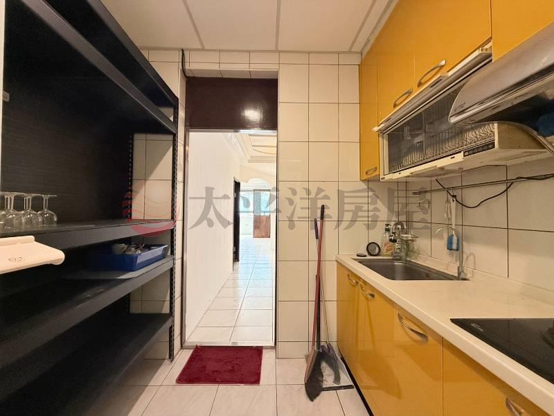 泰山買房賣屋天然瓦斯清幽6房頂佳,新北市泰山區辭修路