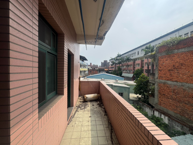 泰山買房賣屋麥當勞旁稀有透天金店面,新北市泰山區泰林路二段