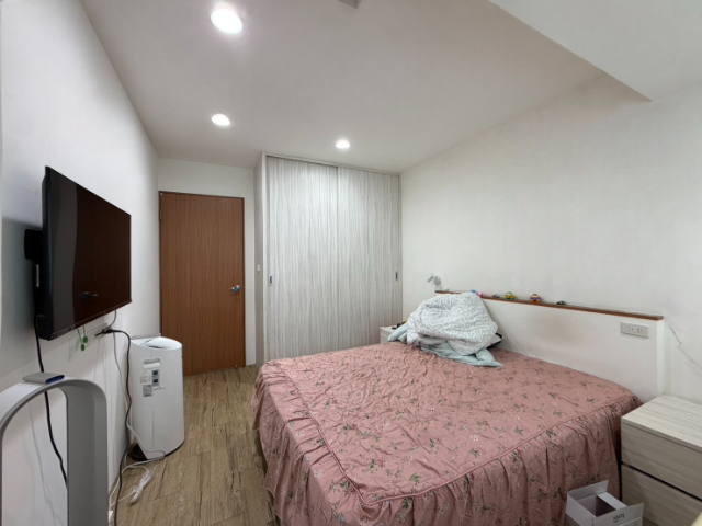 泰山買房賣屋國中旁免整理美3房,新北市泰山區泰林路二段