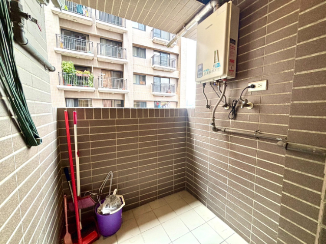 五股買房賣屋立信輕奢美宅,新北市五股區凌雲路一段