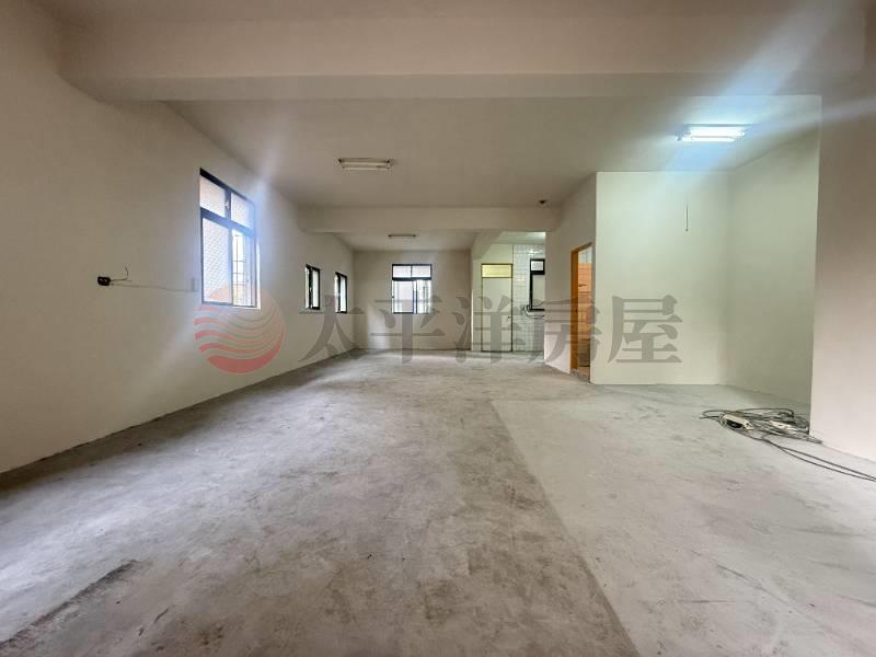 泰山買房賣屋漢口邊間方正前後陽台,新北市泰山區漢口街