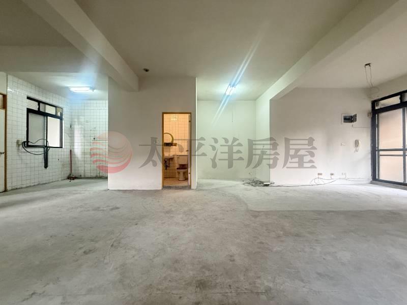 泰山買房賣屋漢口邊間方正前後陽台,新北市泰山區漢口街