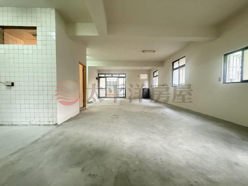 泰山買房賣屋漢口邊間方正前後陽台,新北市泰山區漢口街