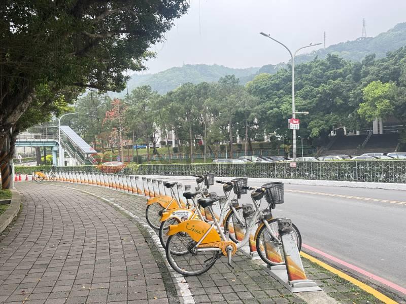 泰山買房賣屋漢口邊間方正前後陽台,新北市泰山區漢口街