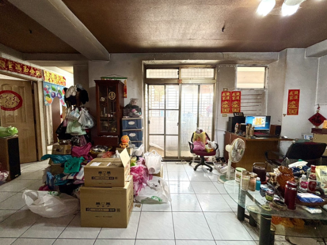五股買房賣屋運動中心旁次頂樓景觀大三房,新北市五股區成泰路三段