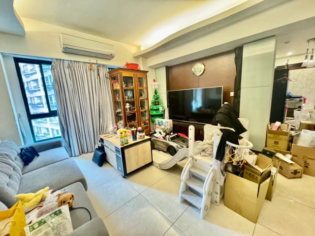 泰山買房賣屋華納採光四房車,新北市泰山區仁義路