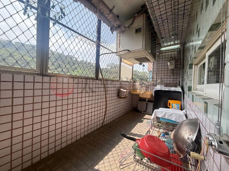 宮廷邊間低公設大戶雙車位,新北市五股區成泰路一段