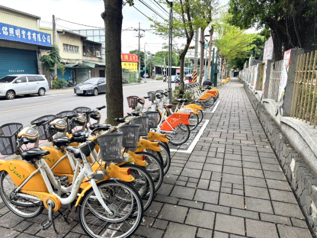 五股買房賣屋黃金大面寬好停車一樓,新北市五股區自強路