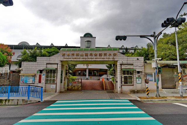 泰山買房賣屋同榮2%低公設華廈大三房,新北市泰山區明志路一段
