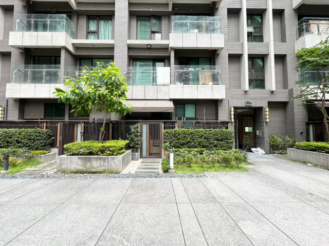 五股買房賣屋世界之星挑高大空間1+2樓,新北市五股區新城八路