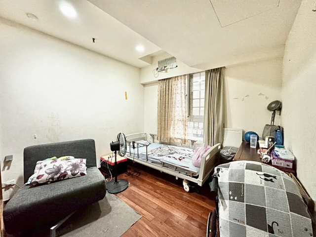 泰山買房賣屋18甲23%低公設一品4房車,新北市泰山區仁愛路