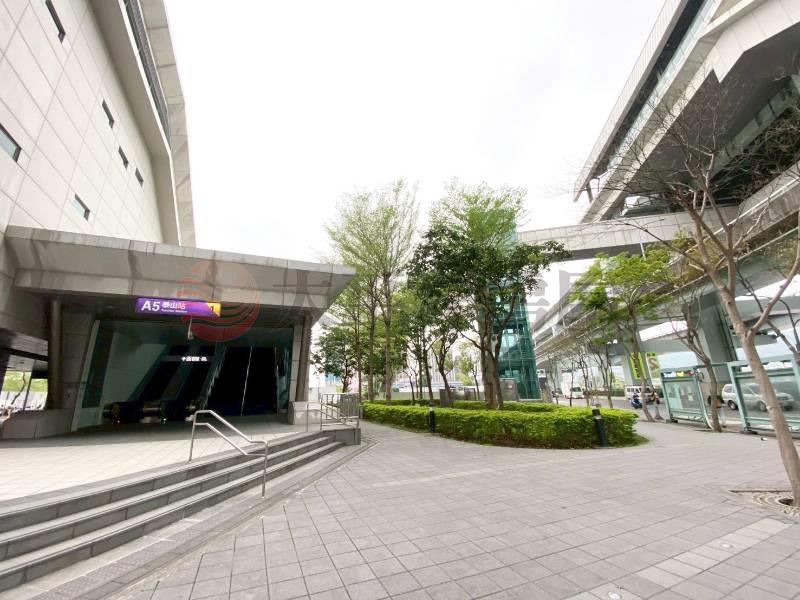 泰山買房賣屋塭仔圳稀有三房雙車位,新北市泰山區信華段五小段