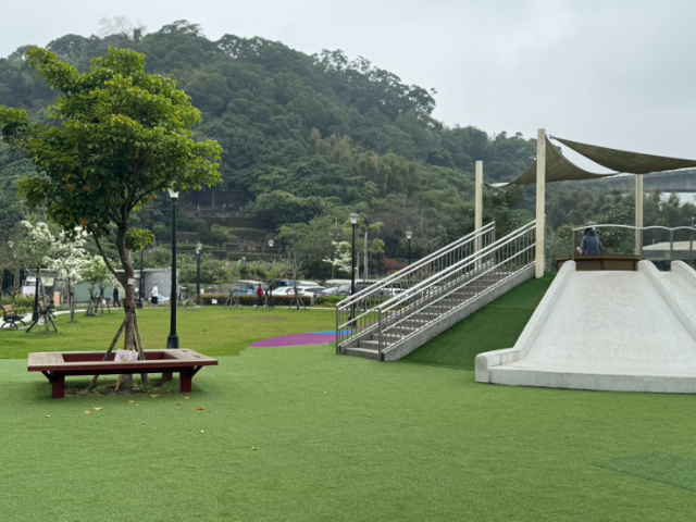 五股買房賣屋凌雲置產金雞母透天,新北市五股區凌雲路一段