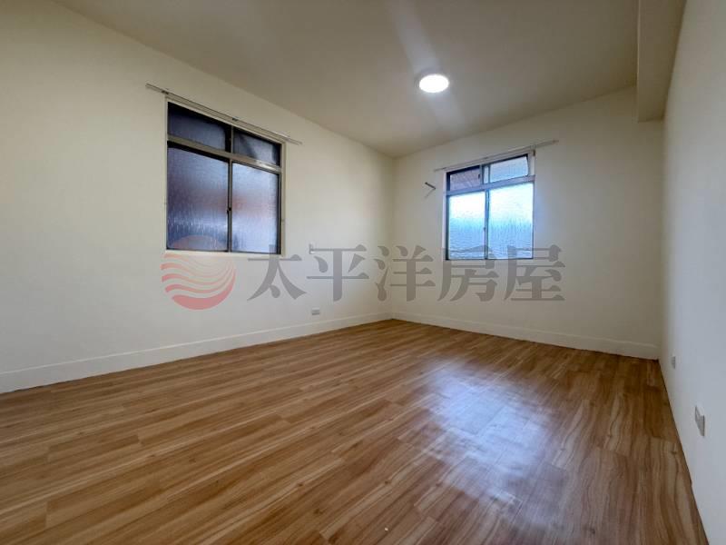 雙學區邊間前後陽台三房,新北市泰山區泰林路二段