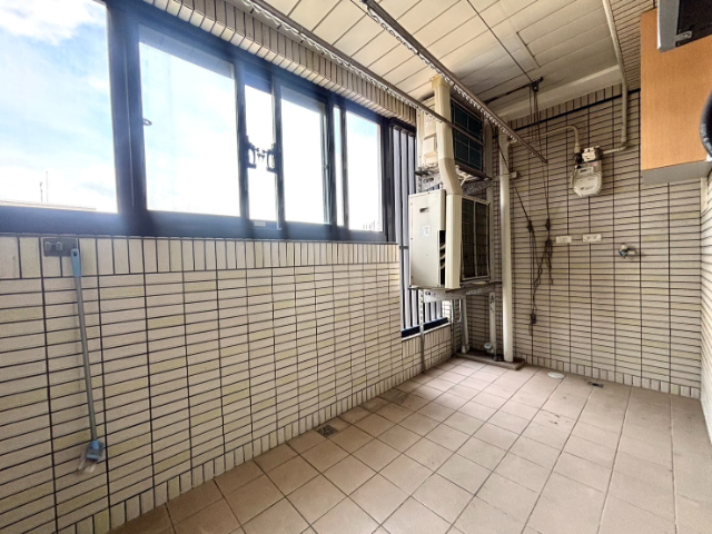 五股買房賣屋微風高樓無限美景三房車,新北市五股區芳洲九路