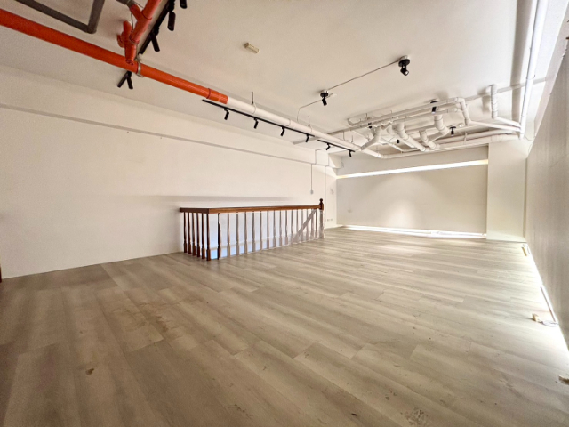 五股買房賣屋春城韻大面寬金店面,新北市五股區新五路二段
