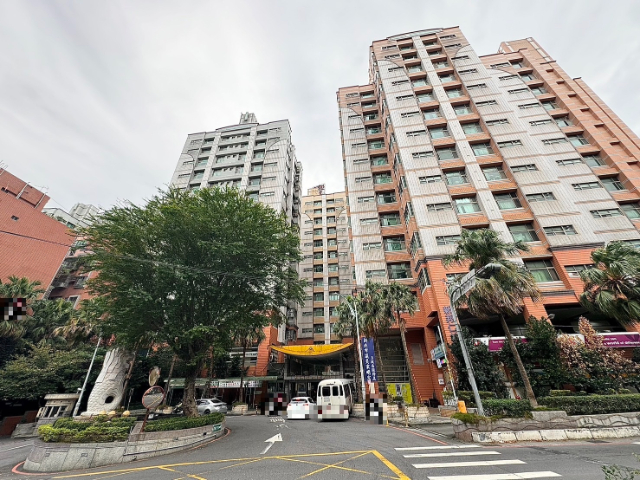 五股買房賣屋魔術空間挑高大兩房,新北市五股區登林路