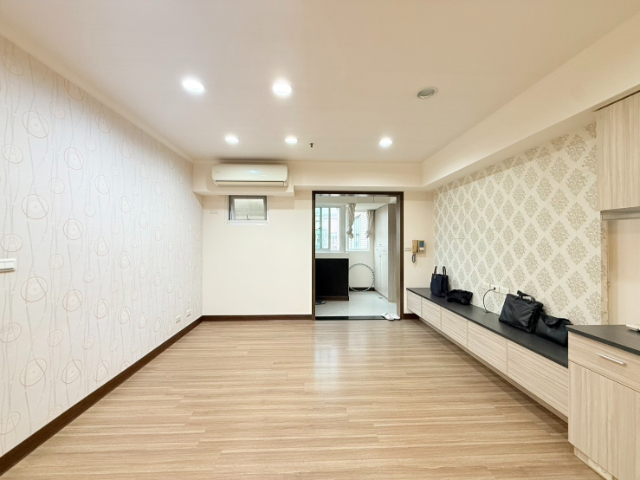 泰山買房賣屋低公設日系美學三房車,新北市泰山區泰林路二段