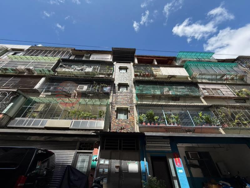 泰山買房賣屋明志國小旁溫馨3樓美寓,新北市泰山區中央路