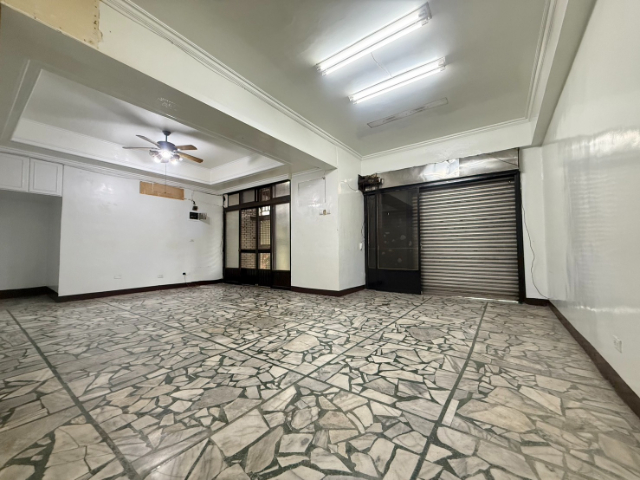 泰山買房賣屋10米大面寬邊間採光一樓,新北市泰山區泰林路二段