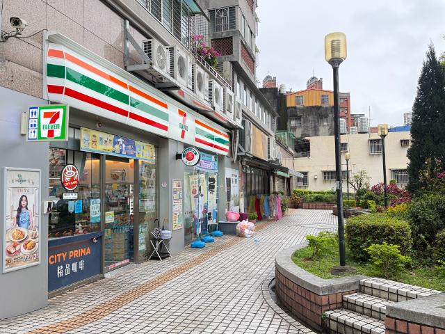 泰山買房賣屋10米大面寬邊間採光一樓,新北市泰山區泰林路二段